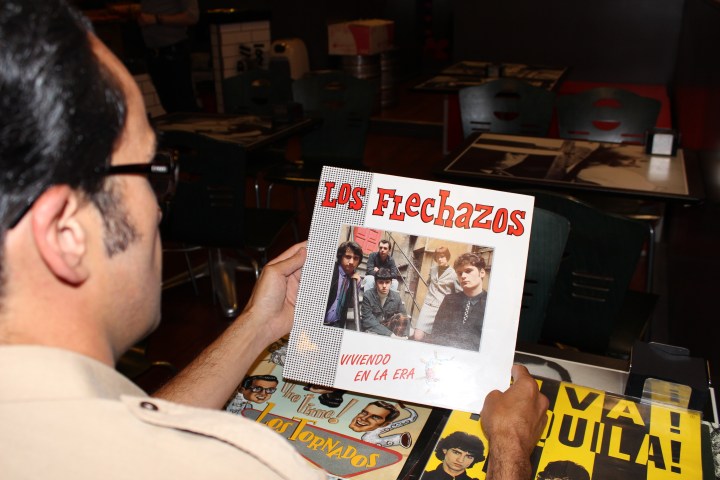 Los Flechazos "Viviendo en la era pop" (1988)